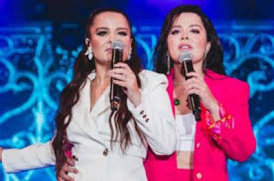 Maraisa se irrita com Maiara e chama a atenção da irmã durante show; vídeo viraliza