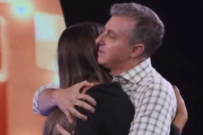 Luciano Huck tira dinheiro do próprio bolso e ajuda família do ‘The Wall’